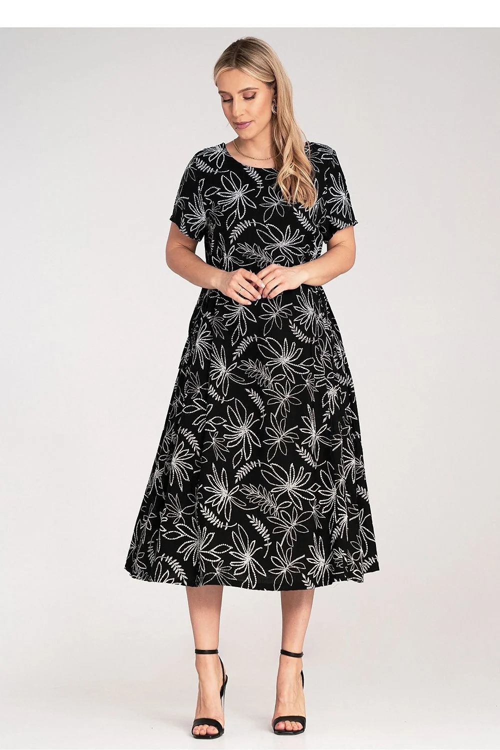 Robe de jour Figl à manches courtes col rond imprimé floral blanc sur fond noir taille ajustable femme