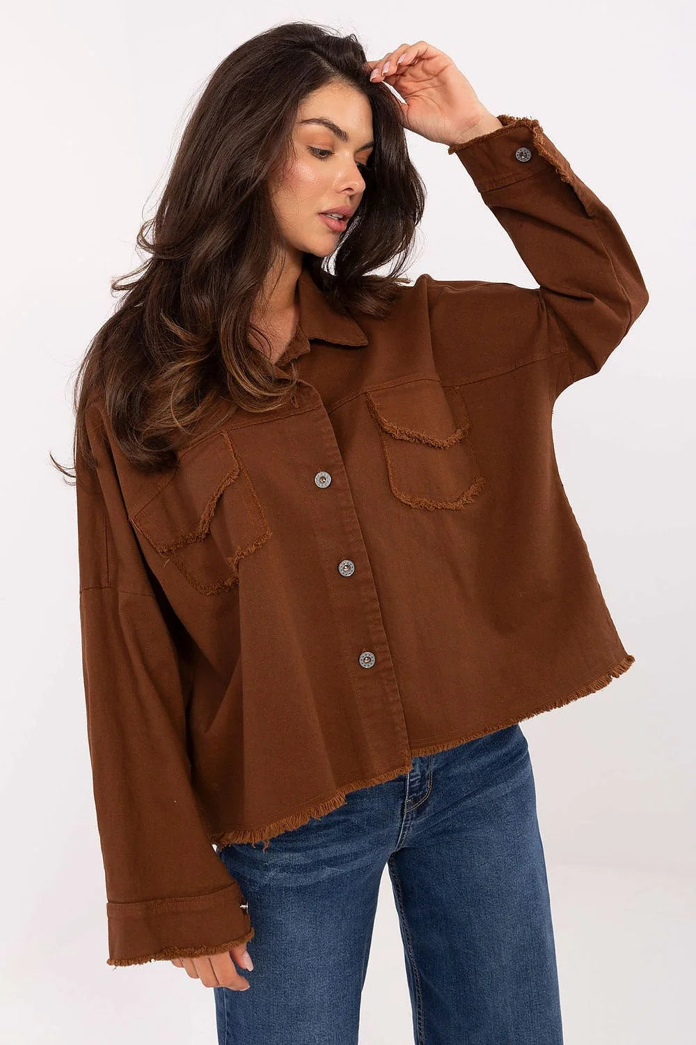chemise jean femme casual intemporelle coton élasthanne stretch confortable respirant ajustée coupe classique boutonnée manches longues poches poitrine versatile élégante