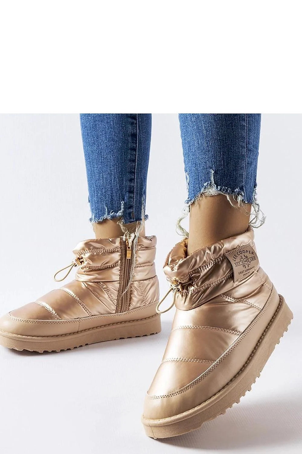 Bottines de neige modernes urbaines dorées pour femmes, style après-ski, confort et fonctionnalité, hiver 2023