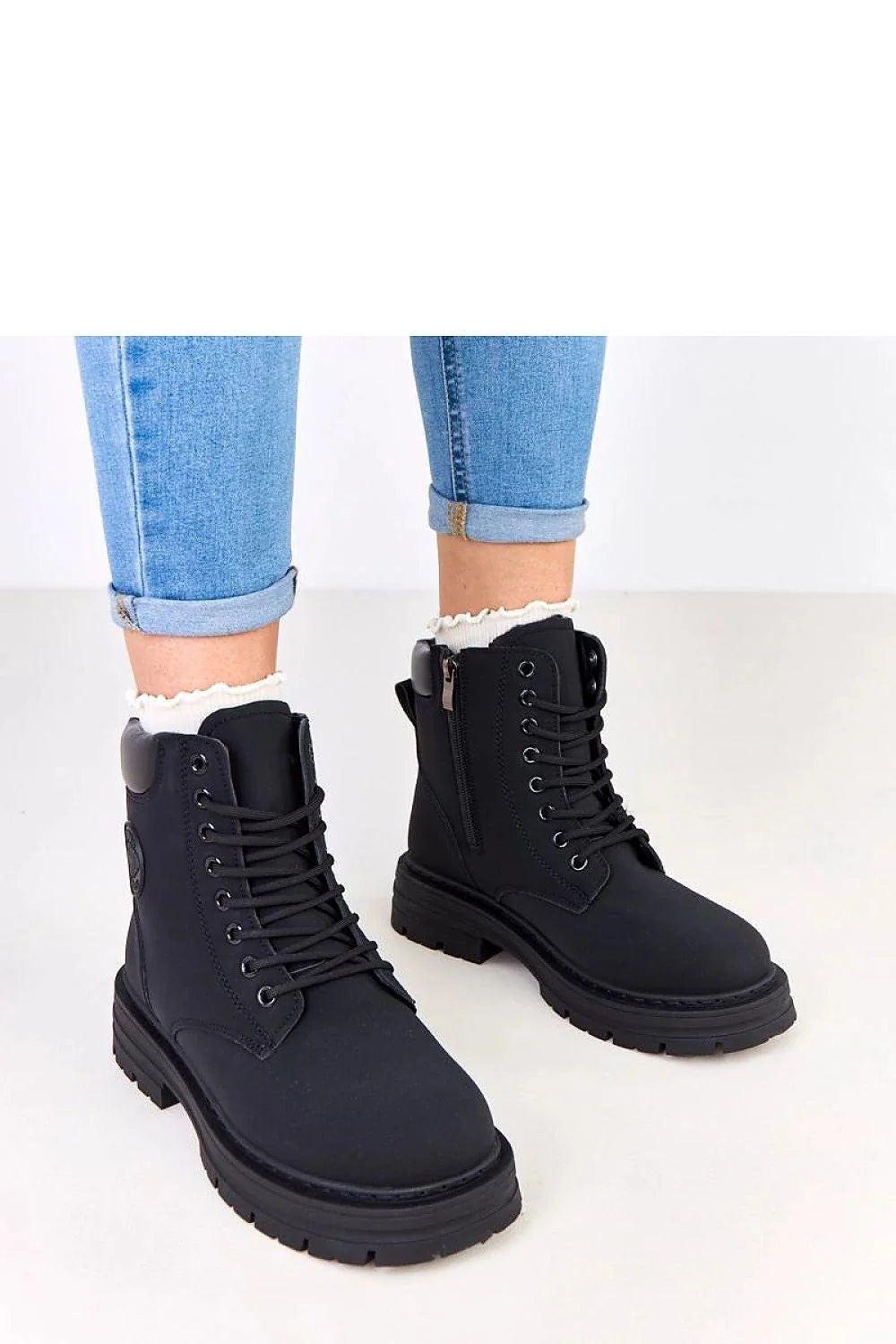 bottines femme trappeur Solea noir mat cuir synthétique doublure fourrure chaude lacets réglables zip latéral semelle crantée plateforme talon stable