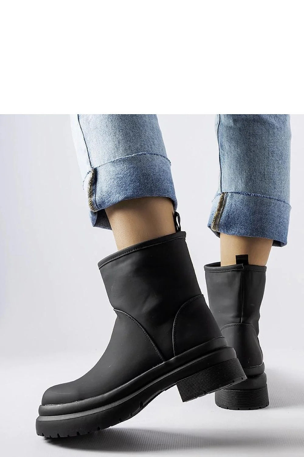 Bottes noires en caoutchouc Clotilde femme mode hiver résistantes à l'eau confort thermique doublées semelle compensée talon plat