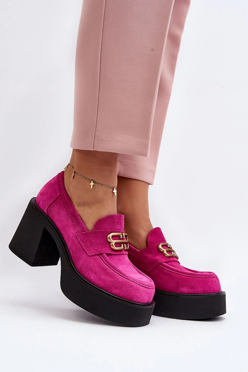 mocassins plateforme talon bloc daim fuchsia suède semelle noire épaisse rond confortable bride décorative double boucle dorée automne printemps femme