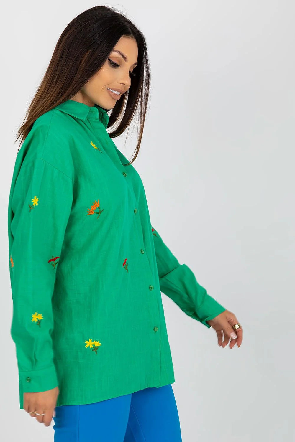 Chemise manche longue pour femme, brodée fleurs colorées, coupe ample, coton polyester, mode décontractée élégante, vêtement polyvalent