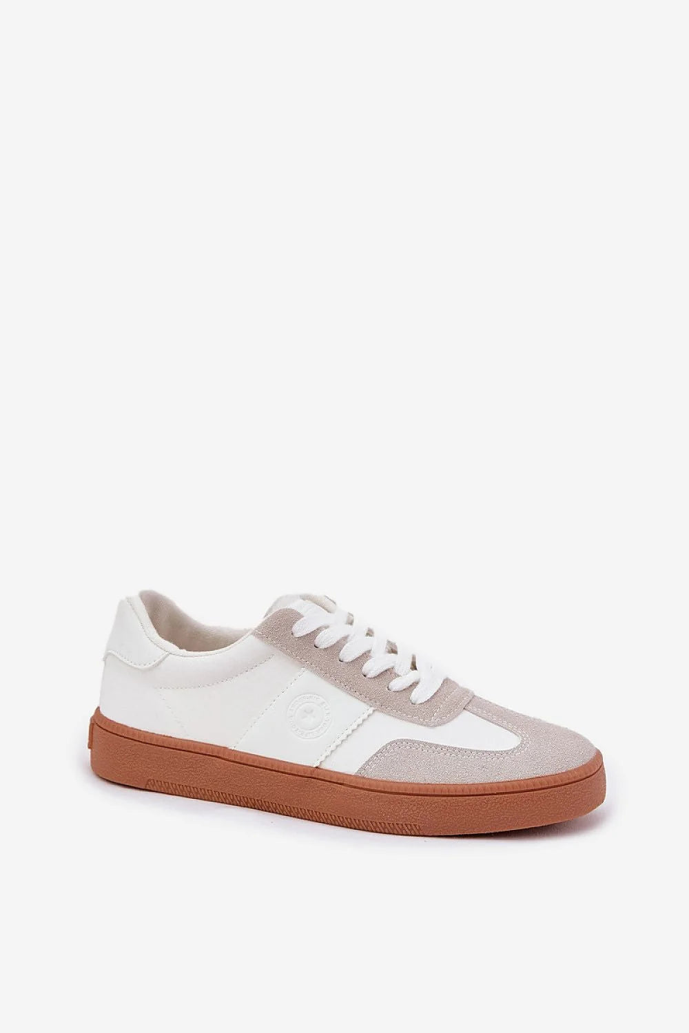 Chaussures de sport pour femme modernes et élégantes Step in style confortable en cuir et daim beige, semelle souple, logo embossé, style polyvalent pour quotidien et soirées