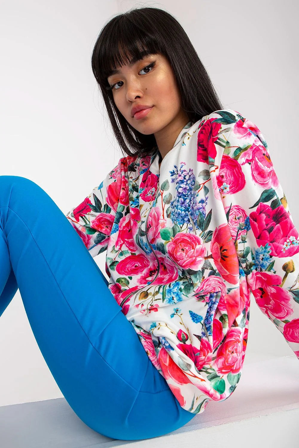 Veste bomber femme motif floral multicolore matière douce coupe épurée fermeture éclair élasthanne viscosé