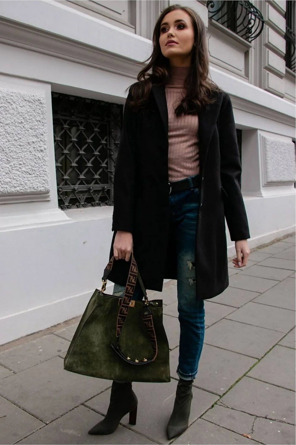 Manteau classique élégant pour femme en laine acrylique coupe ajustée boutons noirs taille ajustable manches longues