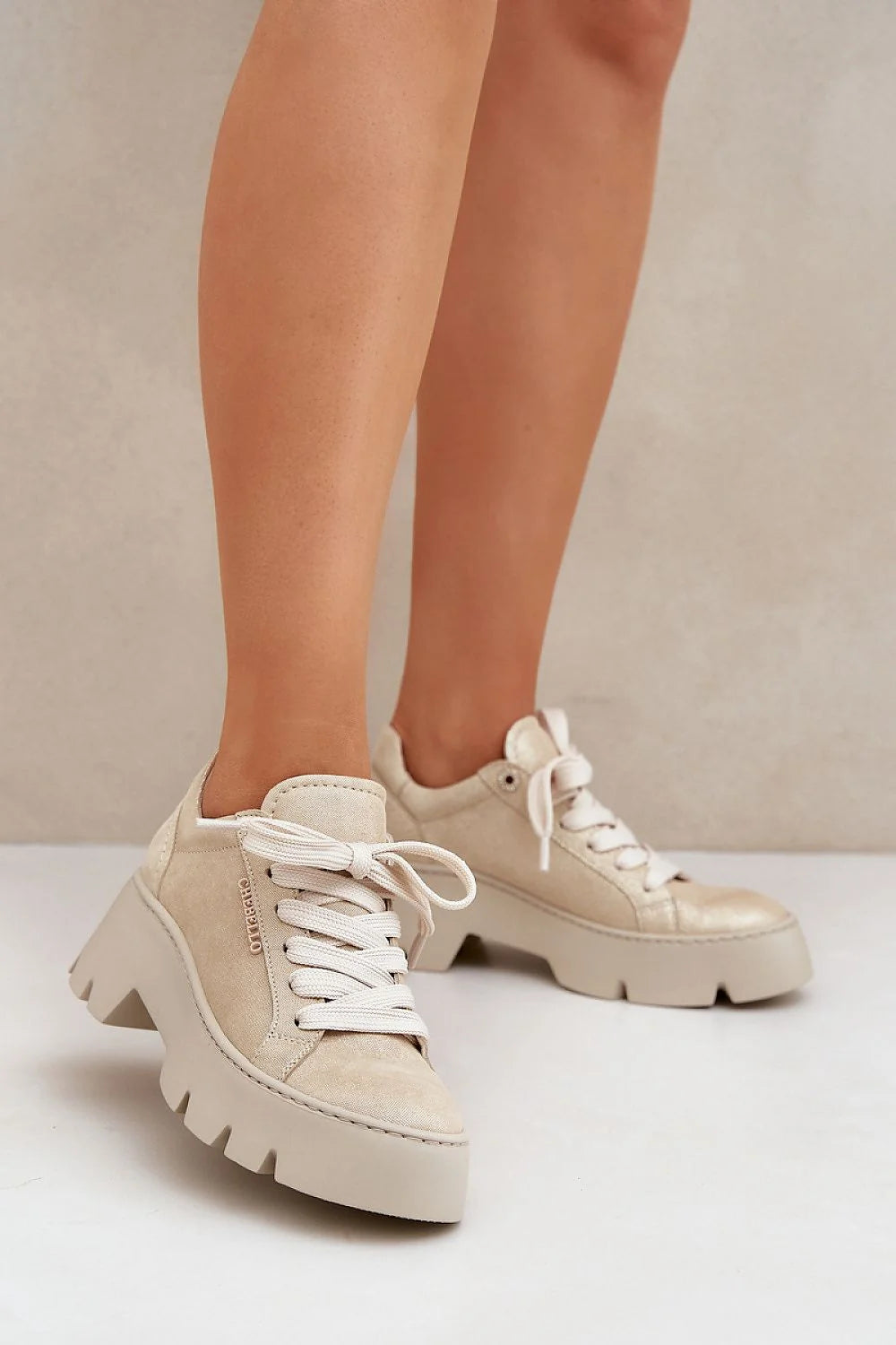 Chaussures de sport Step in style pour femmes cuir naturel semelle épaisse style sport-chic beige clair élégance polyvalente confort quotidien