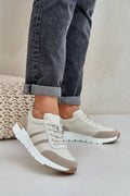 Chaussures de sport modernes pour femmes en cuir synthétique beige, design épuré, confortable, lacets assortis, semelle caoutchouc