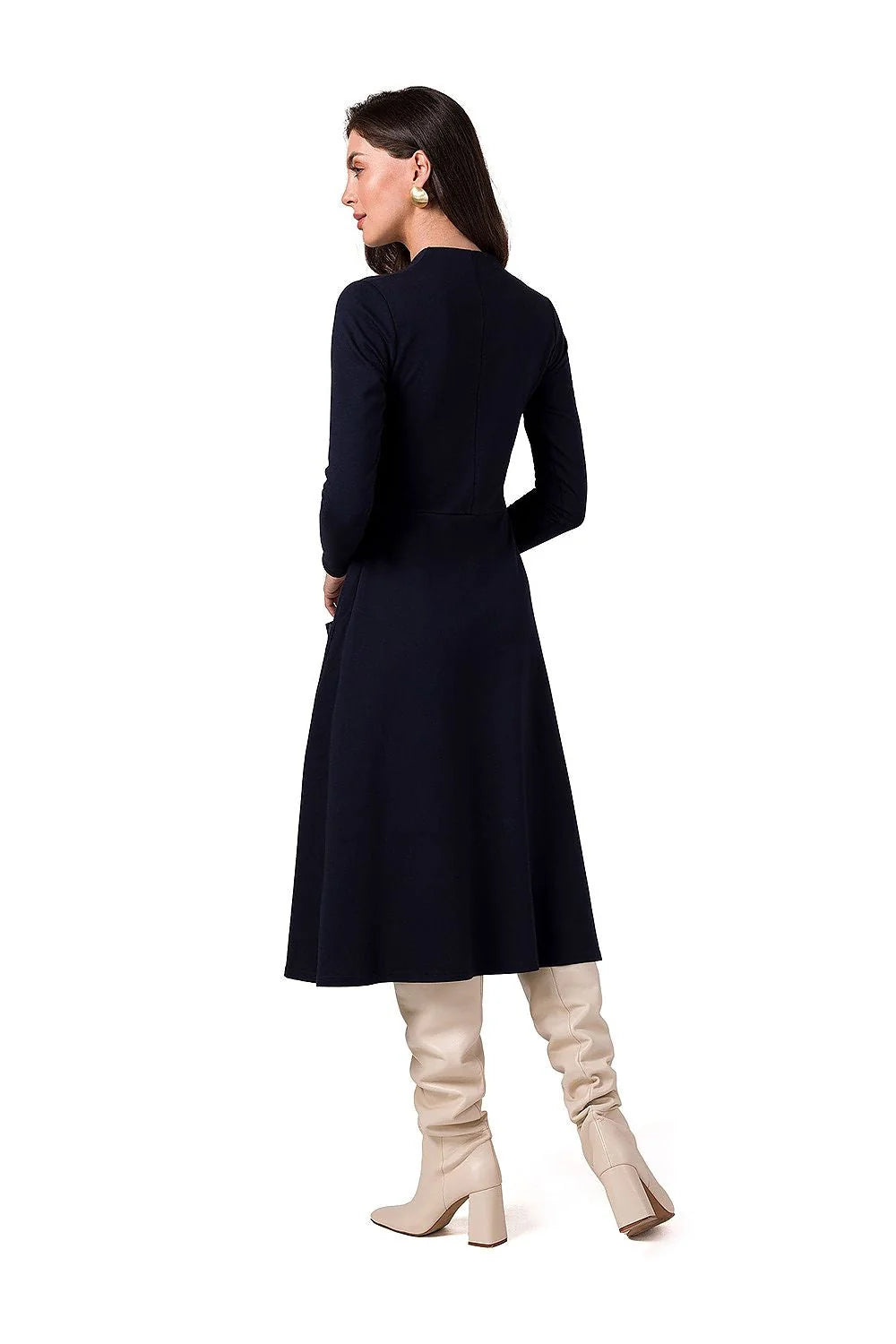 Robe de jour moderne élégante longue manches longues tissu épais extensible noire poches plaquées coutures soignées femme