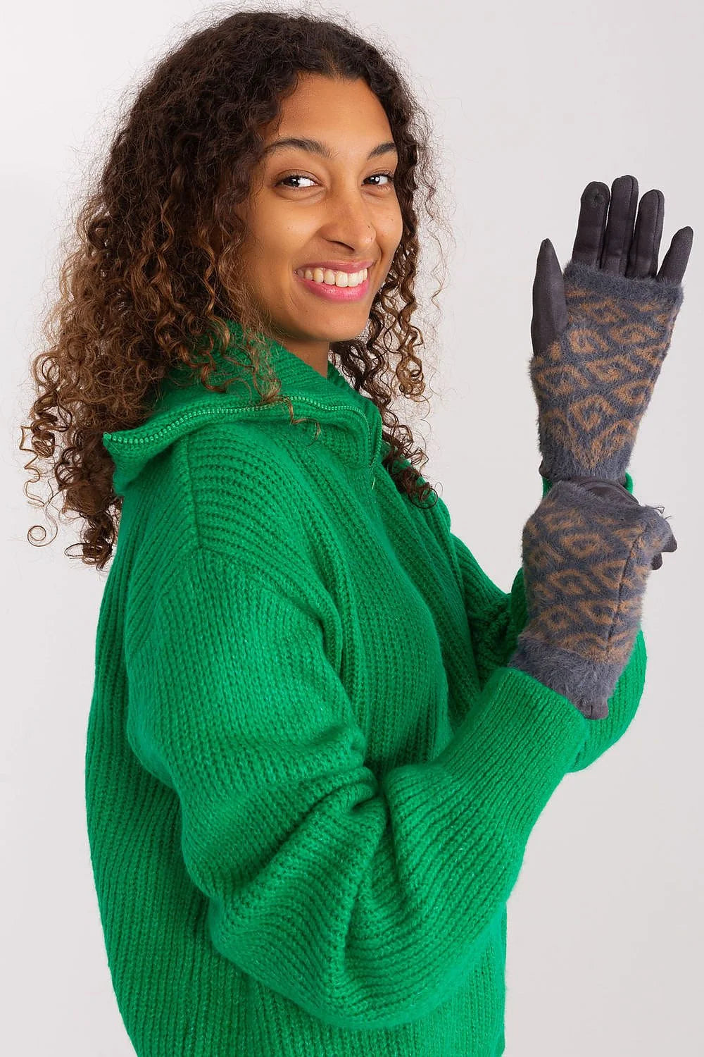 Sweater and gloves ensemble for women, vibrant green, oversize fit, geometric patterned gloves, soft fabric, winter outfits
