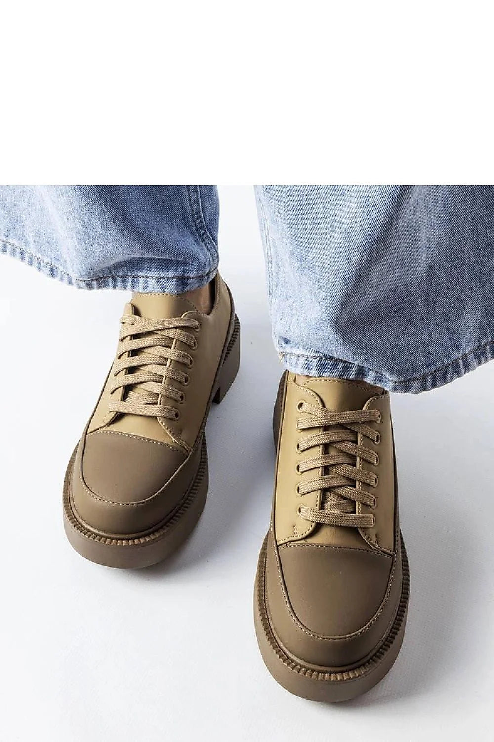 chaussures basses femme derby plateforme kaki cuir synthétique bout rond laçage six oeillets semelle épaisse talon carré minimaliste urbain confortable