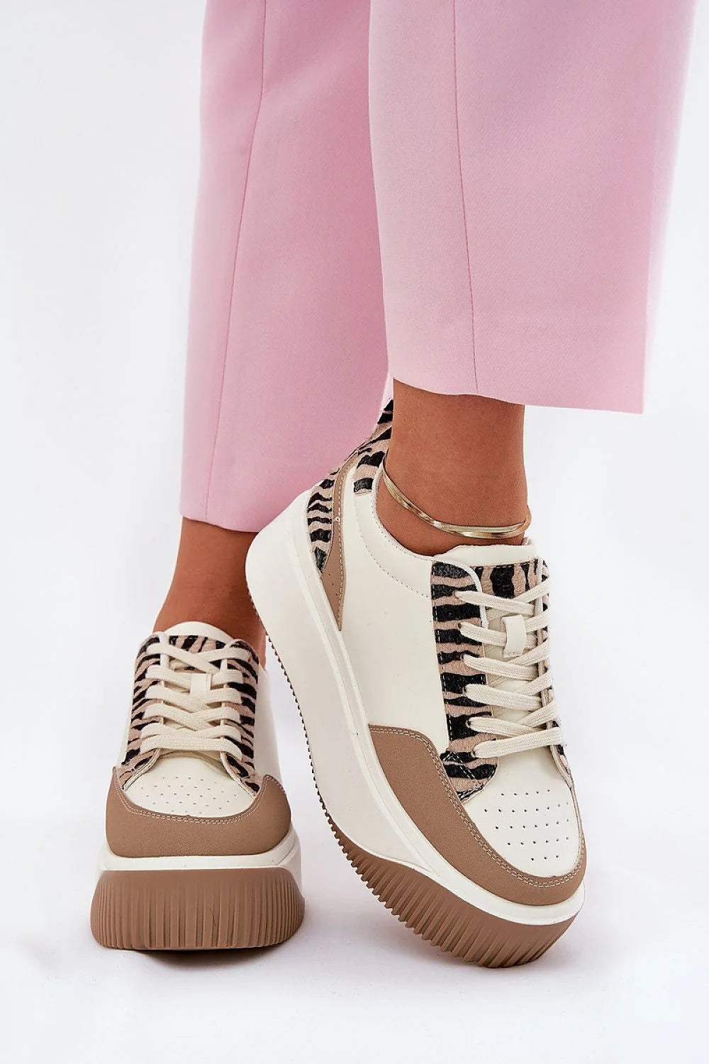 Chaussures de sport femmes plateforme massive motif animalier cuir suédé écologique confort moderne style urbain