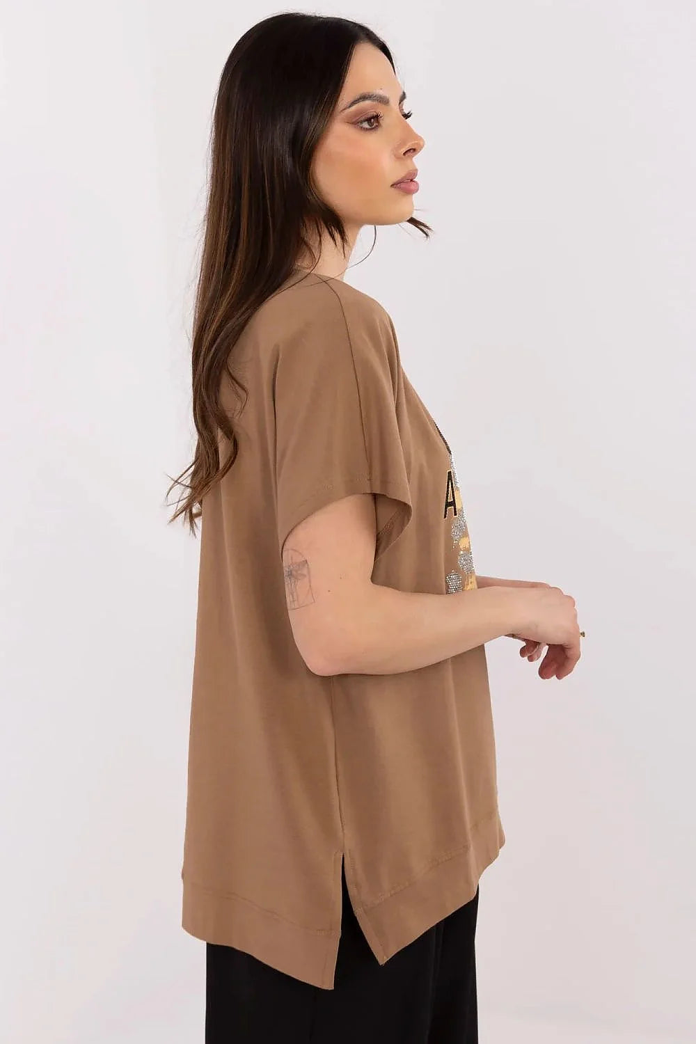 T-shirt femme décontracté design moderne coloris marron terreux imprimé doré argenté Haute Couture Paris