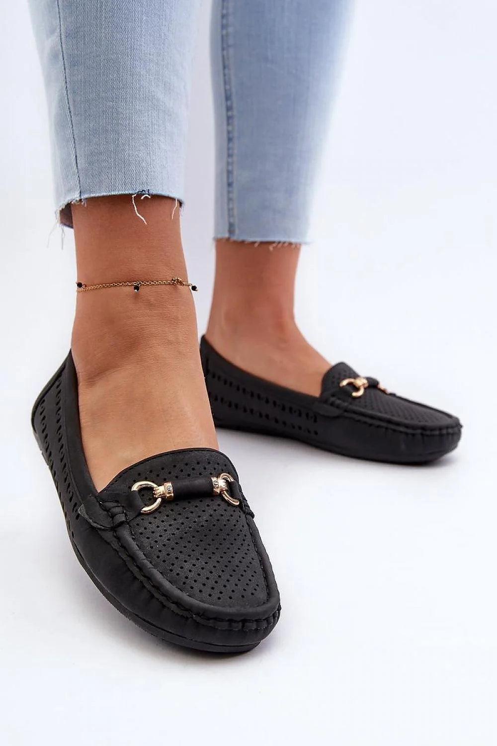 mocassins femmes élégant cuir synthétique noir doré perforé respirant confortables semelle souple antidérapante bout arrondi tressé