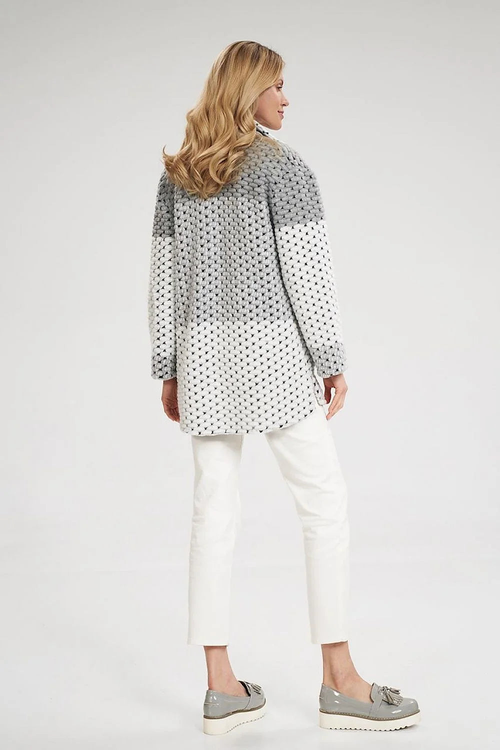Veste en maille épaisse tricotée chic décontracté pour femme avec dégradé gris blanc élégant