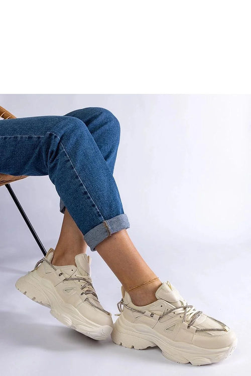 Baskets Chunky pour Femme en Cuir Crème Confortables et Élégantes Sneakers Modernes Design Multipanel Lacets Réfléchissants Semelle épaisse Finitions Soignées