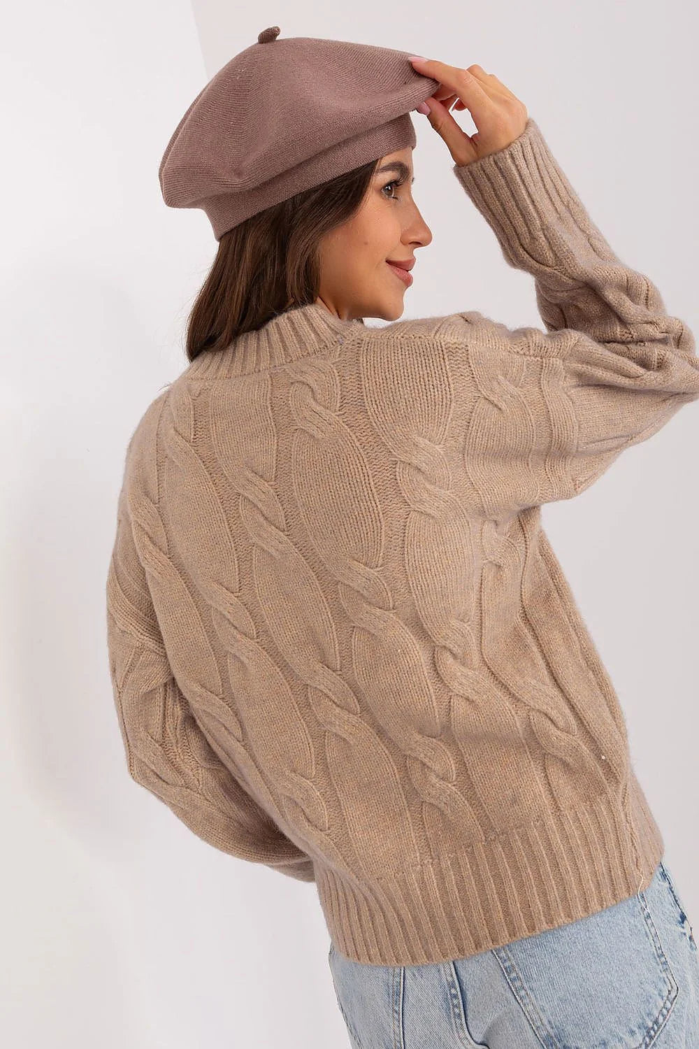 béret acrylique coton cachemire doux chaud résistant durable classique ajusté antenne élégant intemporel neutre chic polyvalent urbain sophistiqué premium