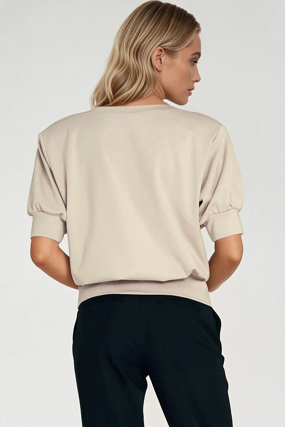 chemisier oversize femme col rond manches ballon courtes ourlet froncé base resserrée coupe blouson beige maille légère casual chic confortable