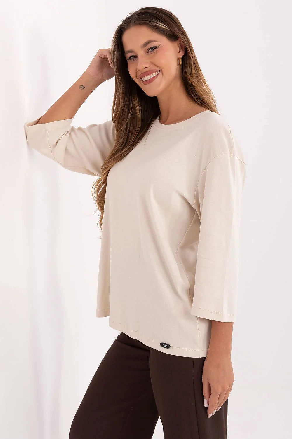 chemisier femme casual beige crème jersey léger fluide coupe ample tunique ourlet arrondi manches trois quarts col rond coton élasthanne