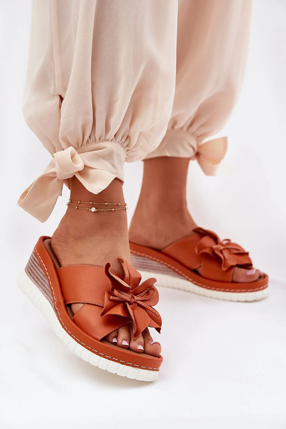 Sandales femmes cuir naturel marron talon compensé 7 cm style casual chic noeud décoratif été 2023