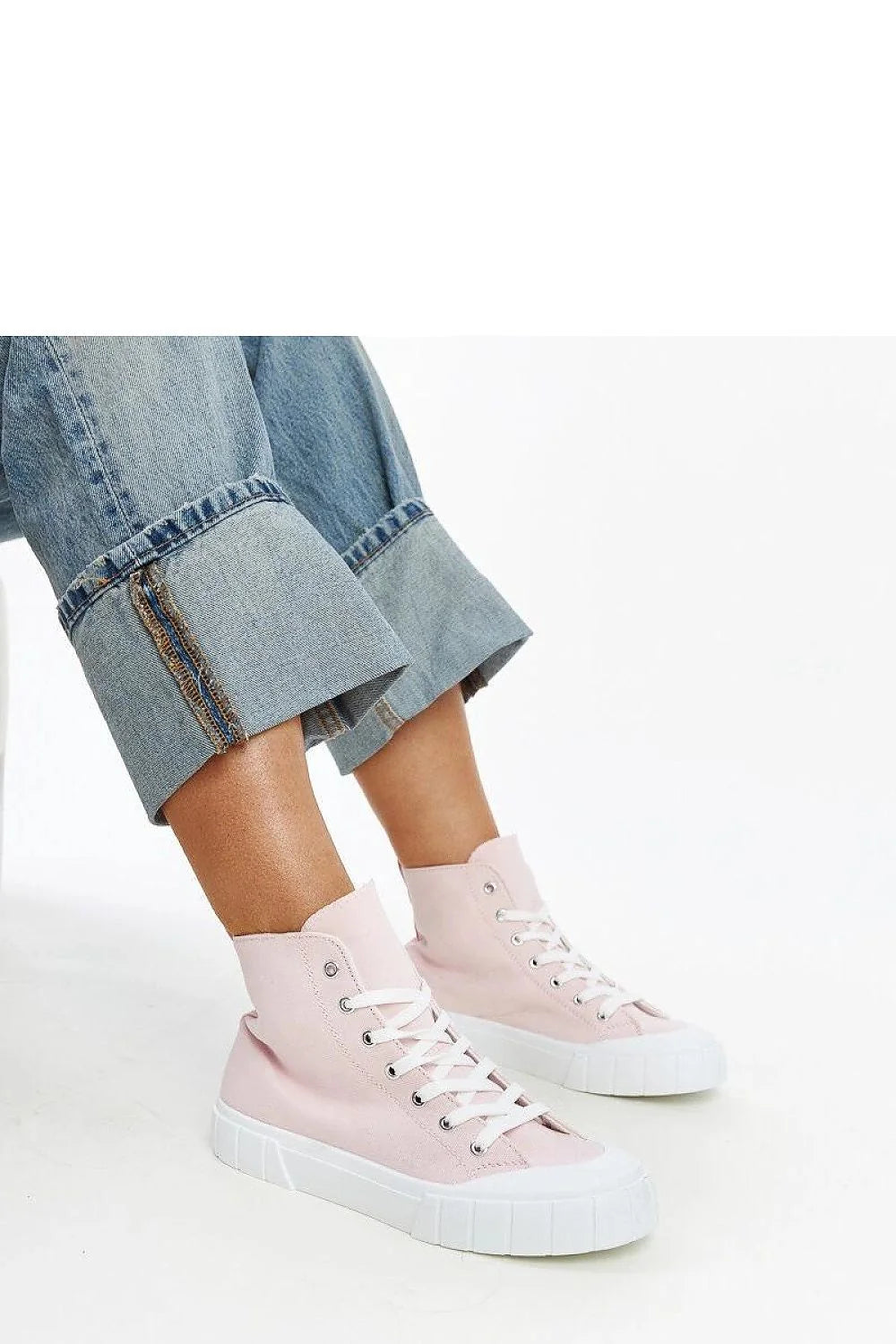 baskets montantes Vinka rose pâle toile semelle plateforme blanche crantée bout renforcé lacets blancs œillets métalliques rétro urbain confort cheville