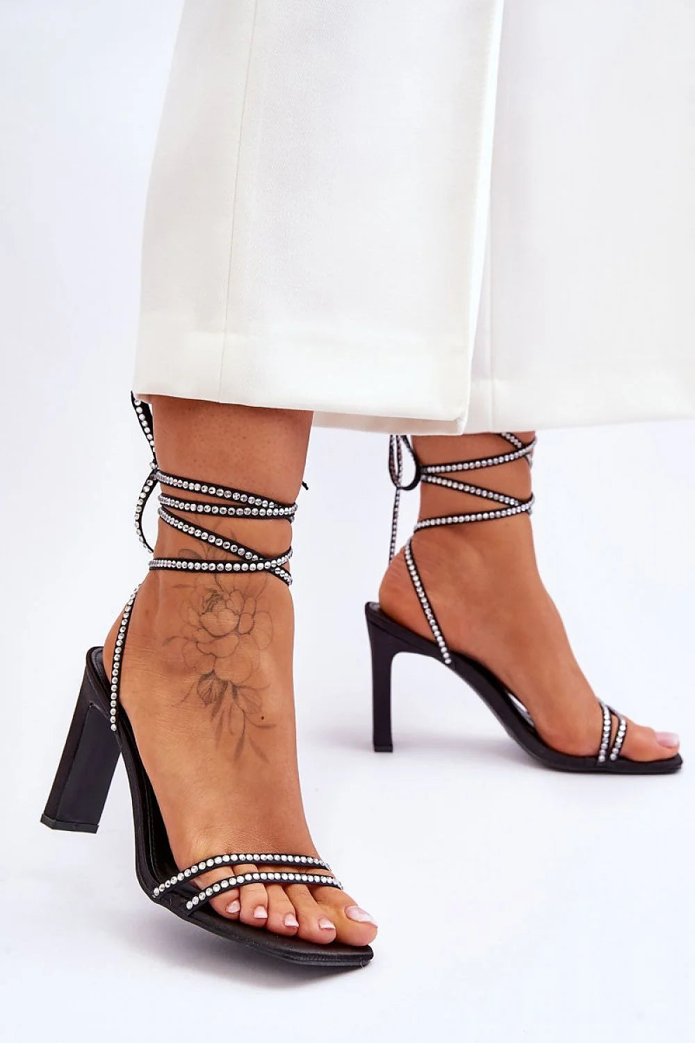 Sandales à talons hauts élégantes en tissu noires strass femmes occasion spéciale confortable style moderne