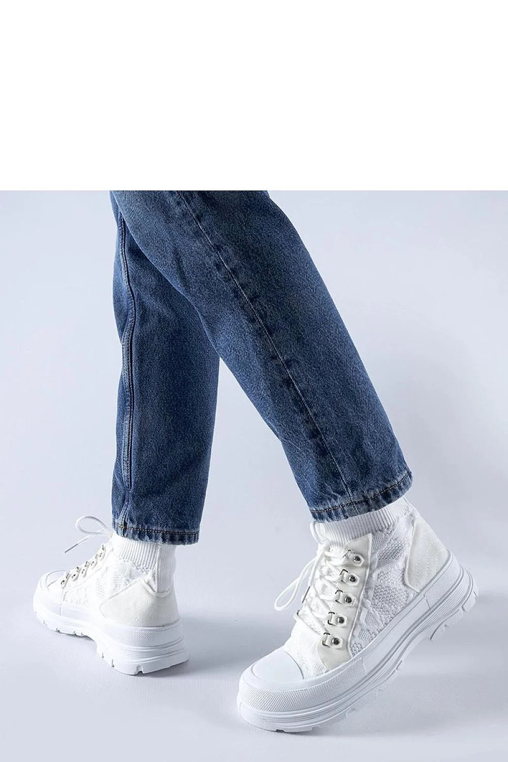 baskets montantes femmes blanches plateforme maille respirante similicuir bout renforcé caoutchouc lacets œillets métalliques semelle crantée