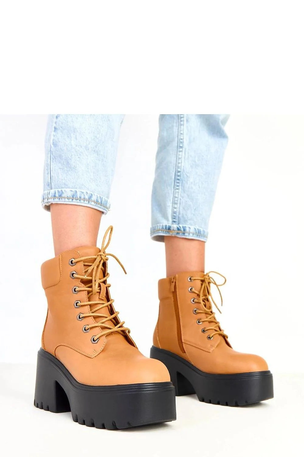 bottines chunky camel cuir écologique bout carré tige 12cm talon 9cm plateforme 5cm lacets fermeture éclair doublure tissu mi saison