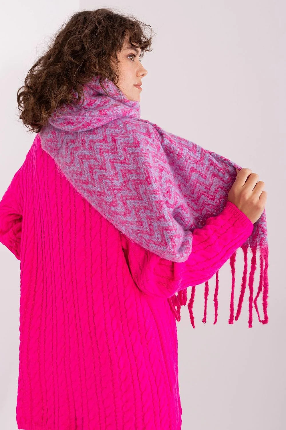 Châle long motif géométrique femmes, automne-hiver, écharpe douce en tricot, rose, gris, franges, style moderne, confortable