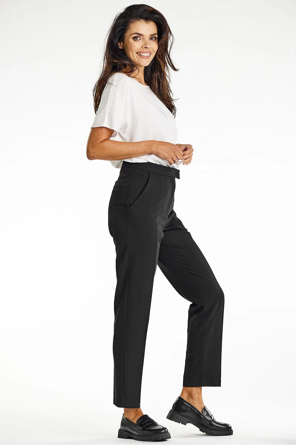 pantalon cigarette femme taille haute coupe droite noir viscosé structuré plis marqués poches latérales taille cintrée longueur cheville Awama
