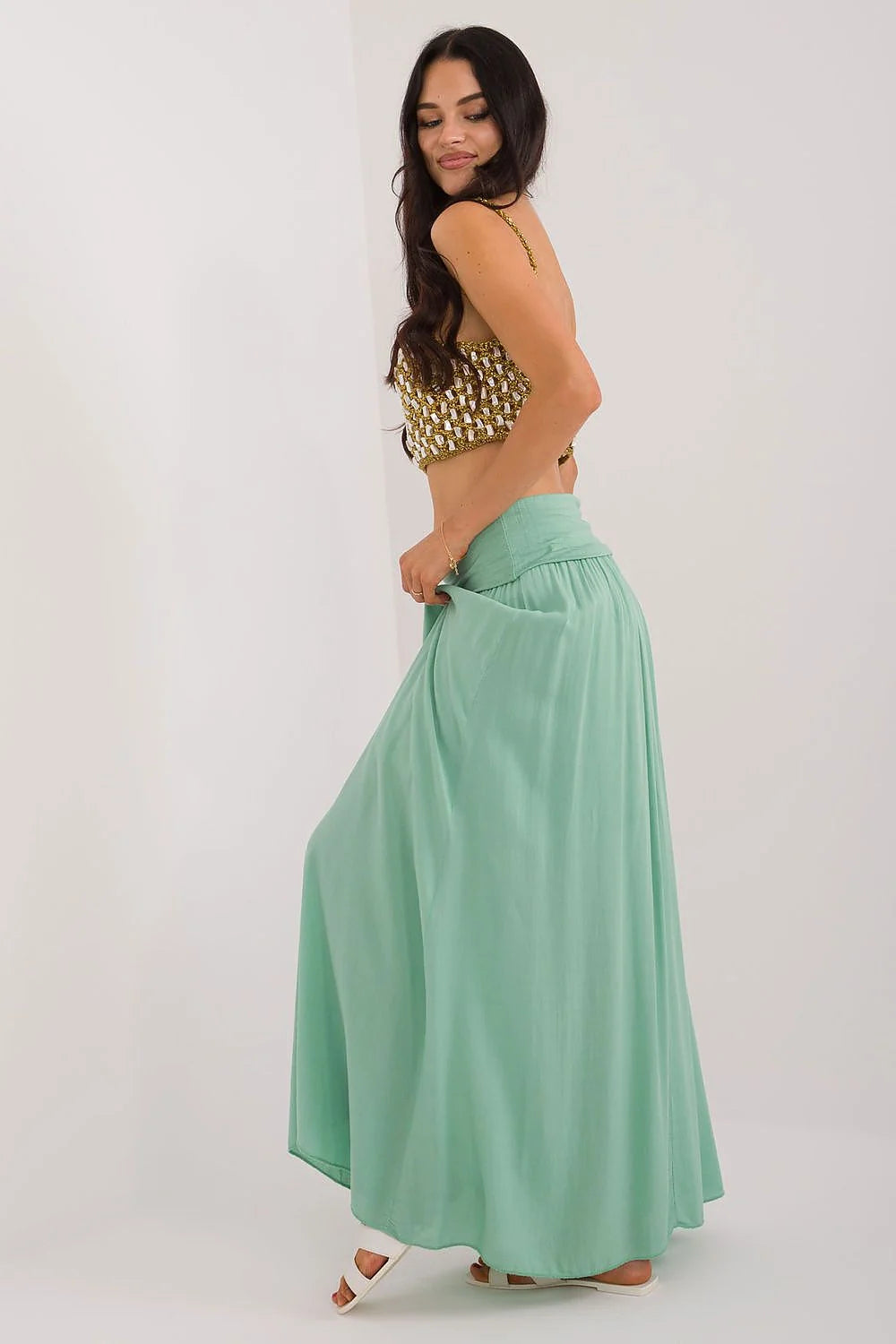 Jupe longue Och Bella deux pièces crop-top doré motifs brodés jupe vert pastel bohème chic femme été soirée