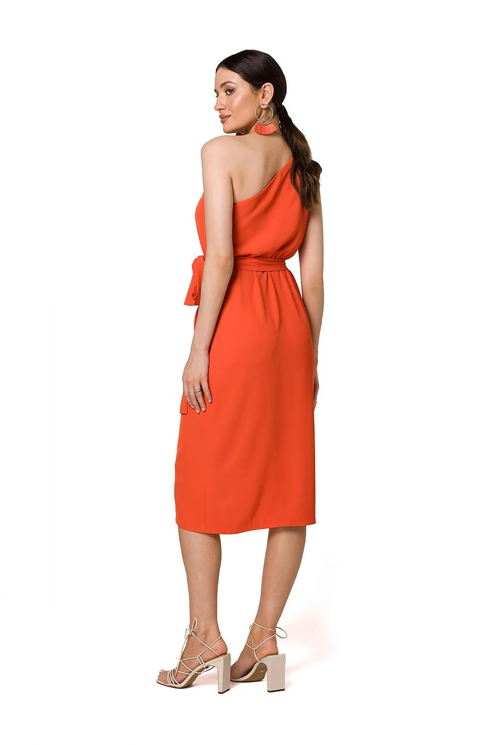 Robe de cocktail Makover asymétrique moderne orange elasthanne polyester ceinture à nouer taille ajustable femme silhouette féminine