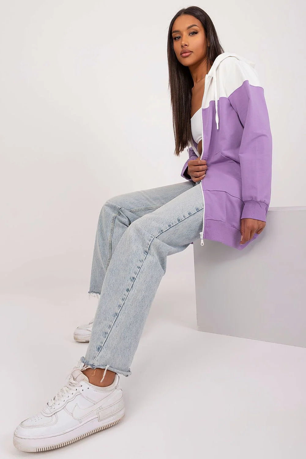 sweatshirt bicolore moderne femme capuche zippée oversize lavande blanc coupe longue molleton coton mélangé poches kangourou cordon ajustable