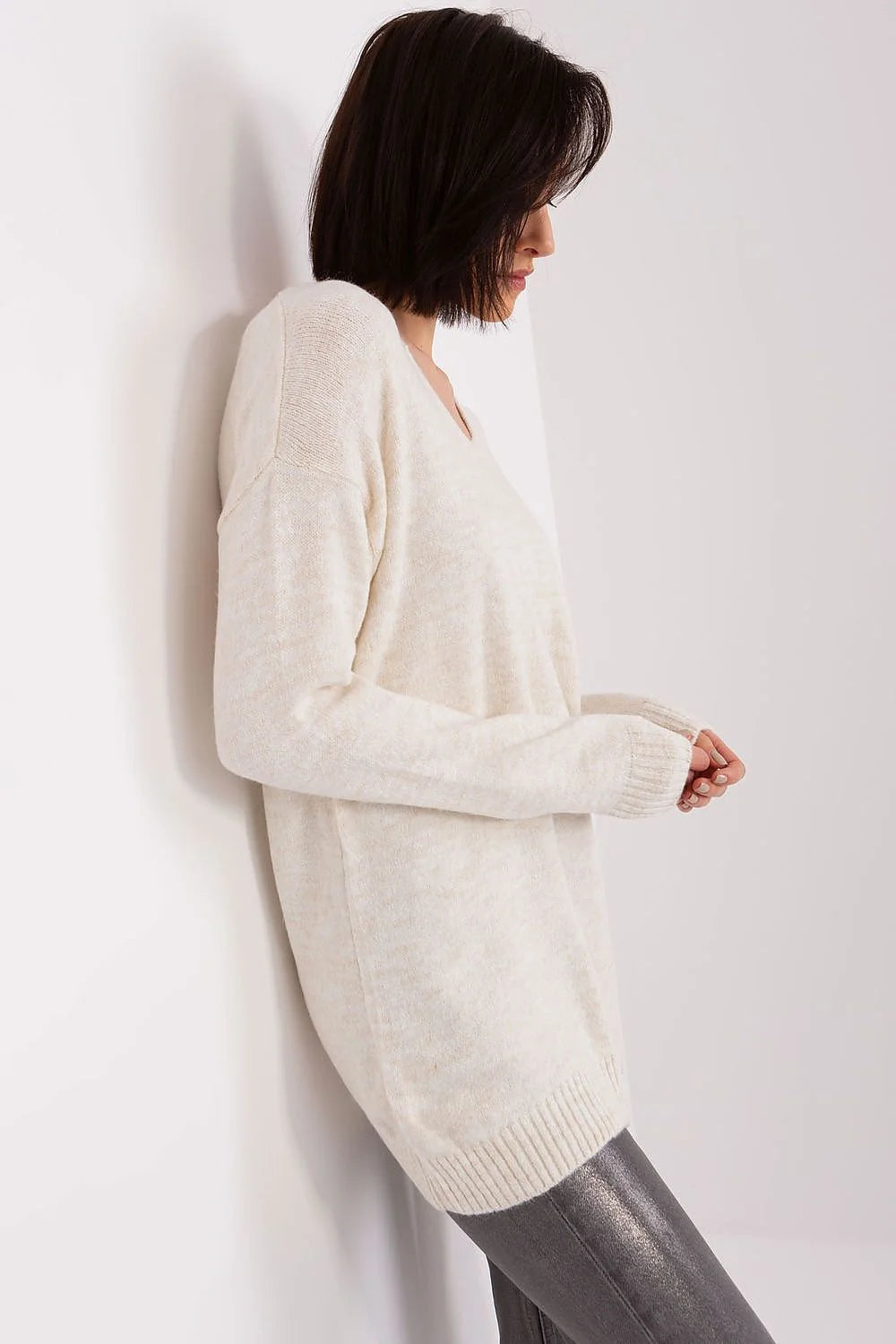 Pull féminin Rue Paris maille douce beige clair manches longues col V coupe ample pour quotidien et occasion