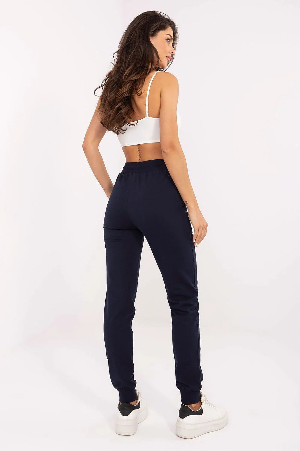 pantalon jogger femme bleu marine slim taille haute élastiquée embouts dorés coupe fuselée bas resserré molleton poches latérales