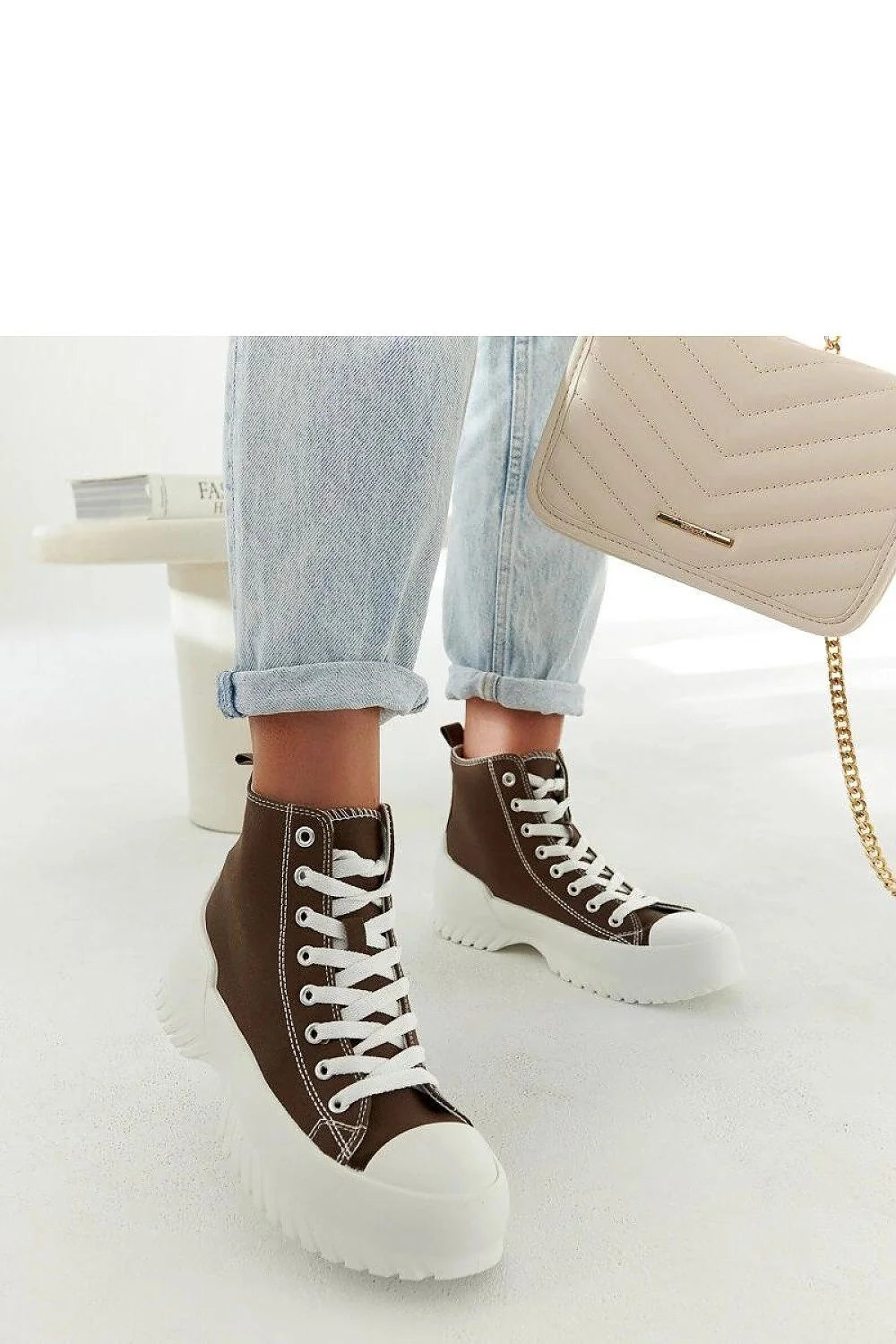 Baskets montantes Solea Ronchis design moderne toile marron lacets blancs semelle gomme crantée conforturable femmes