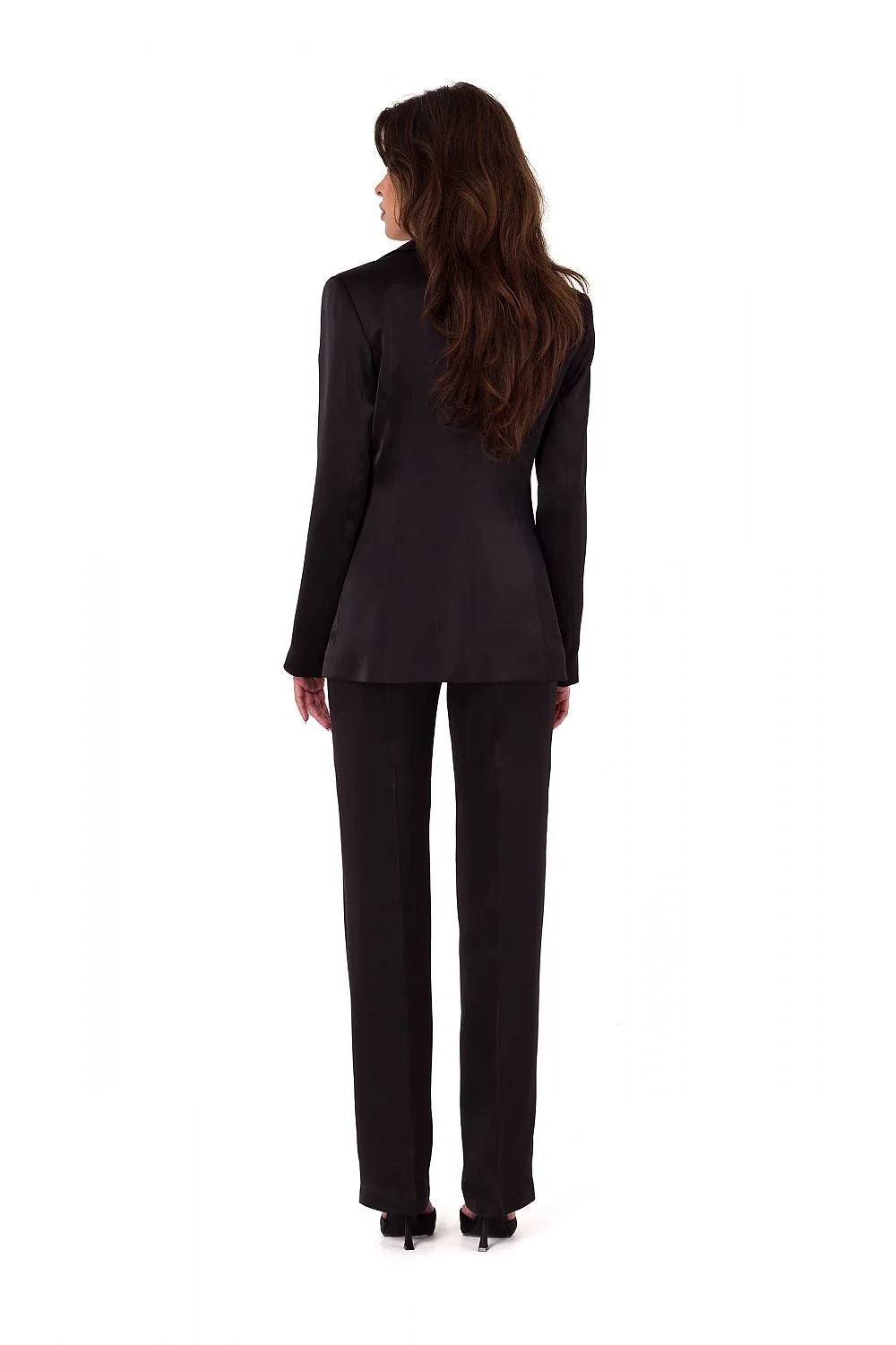 Blazer femme Makover élégance style classique tissu satiné couleur noire coupe ajustée épaules structurées bouton métallique occasion formelle