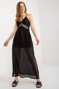 robe longue dentelle noire bretelles fines décolleté subtil taille empire ajouré jupe fluide transparente courte fente latérale cheville bohème élégante
