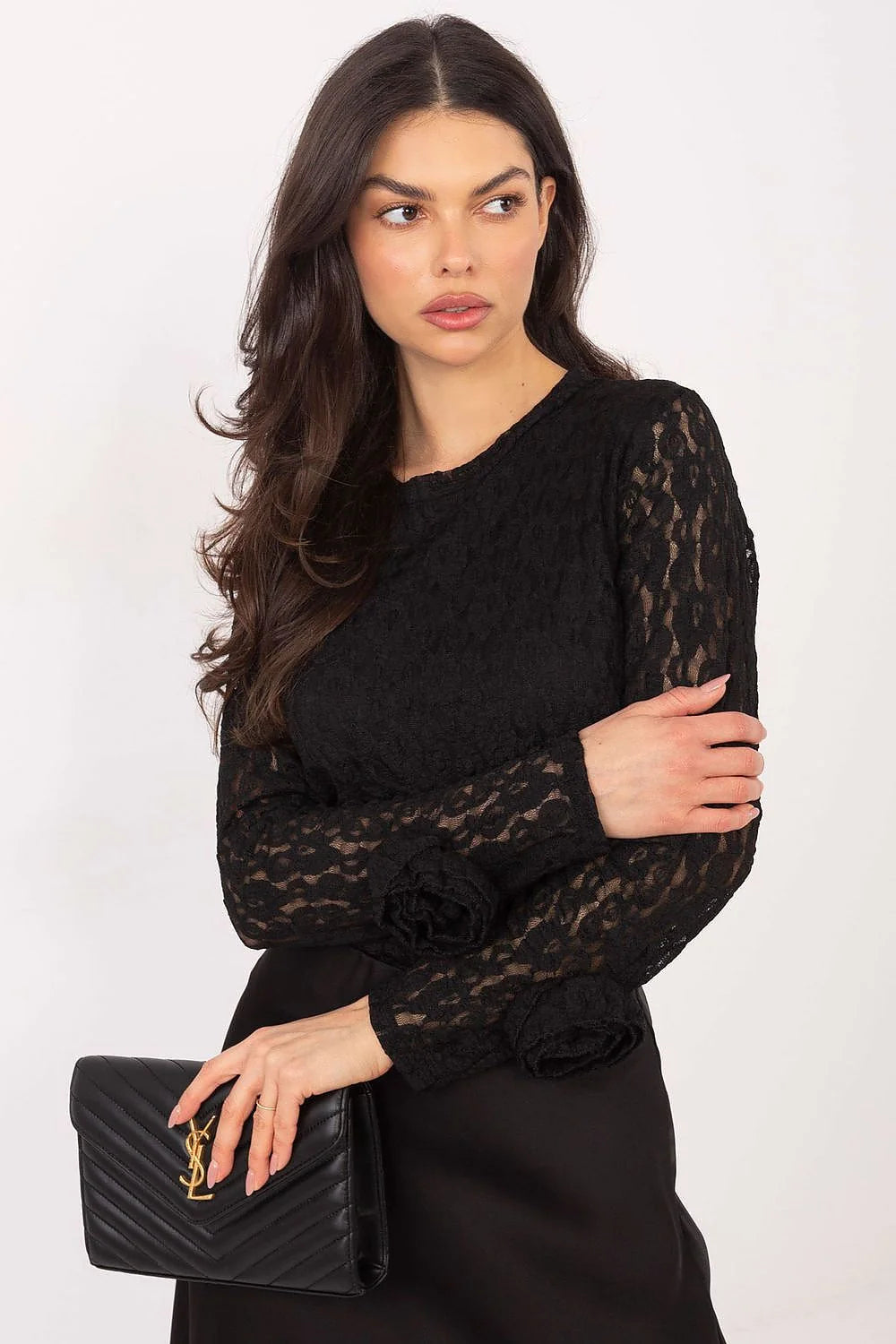 blouse dentelle noire manches longues col rond corps doublé cintrée féminine élégante texturée rosaces poignets viscose extensible confortable soirée