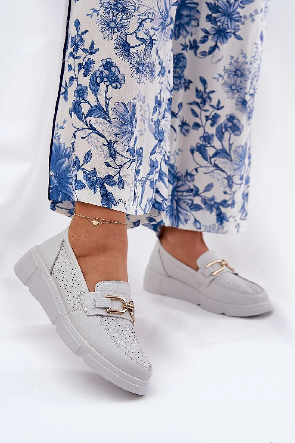 Mocassins pour femmes en cuir naturel, style moderne, confortable, occasion quotidienne, élégance, design raffiné