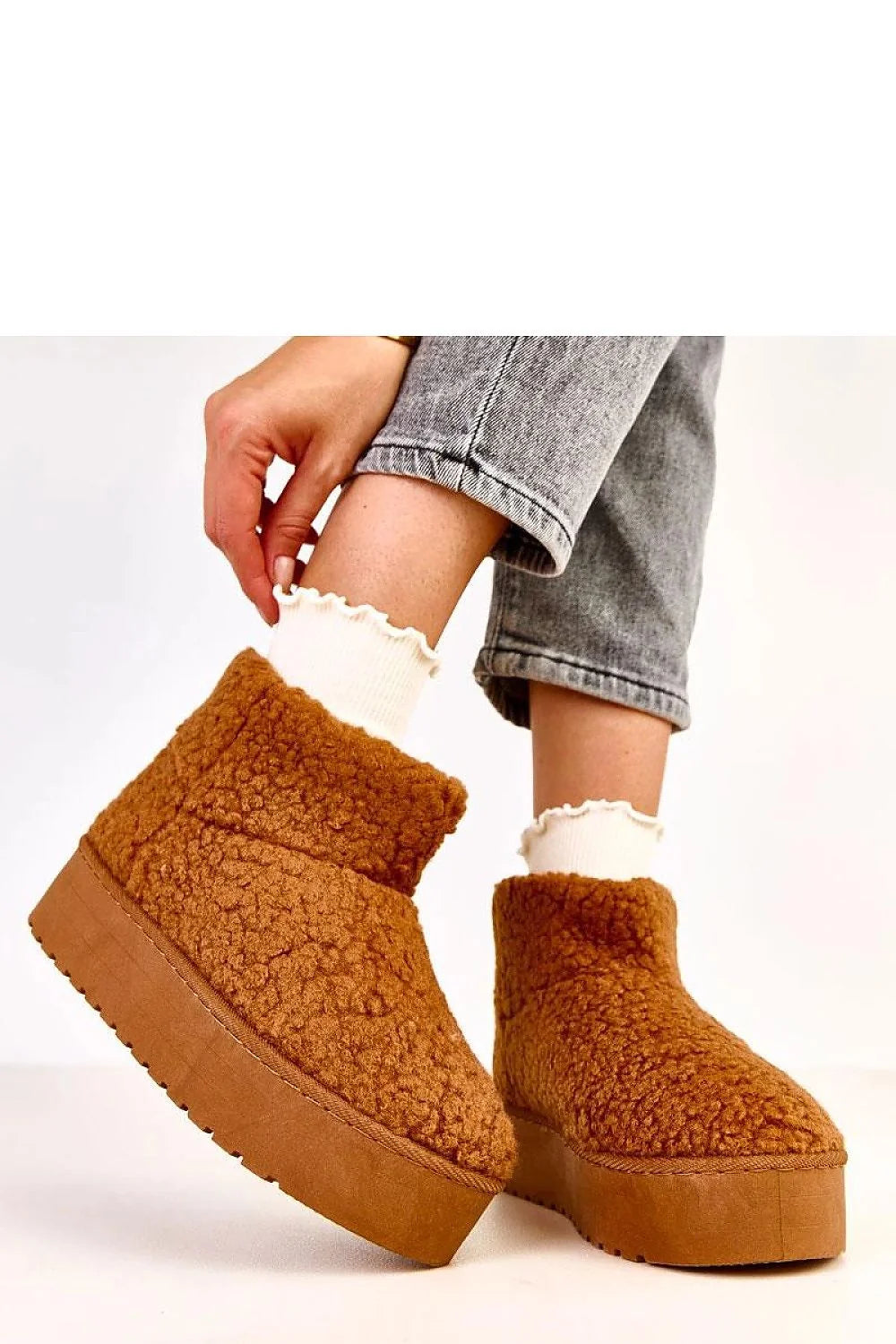 bottes neige femme fausse fourrure sherpa camel bout rond montante slipon semelle plateforme épaisse antidérapante douillette isolation