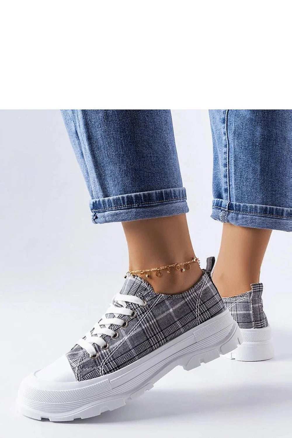 baskets femme Solea basses plateforme toile carreaux noir blanc semelle epaisse crantee antiderapante bout renforce caoutchouc lacets oeillets metalliques urbain