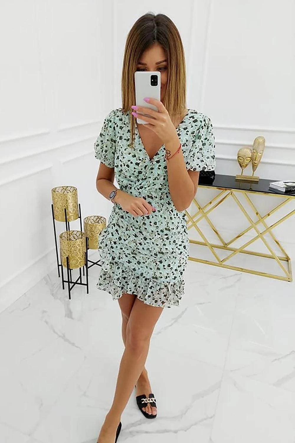 Robe courte polyester ajustée fleurs pastel élégante décolleté V manches courtes féminine été verte