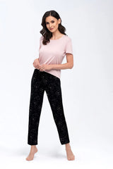 Pyjama viscose élasthanne beige blouse col rond manches courtes pantalon velours motif floral noir rose confort style nuit