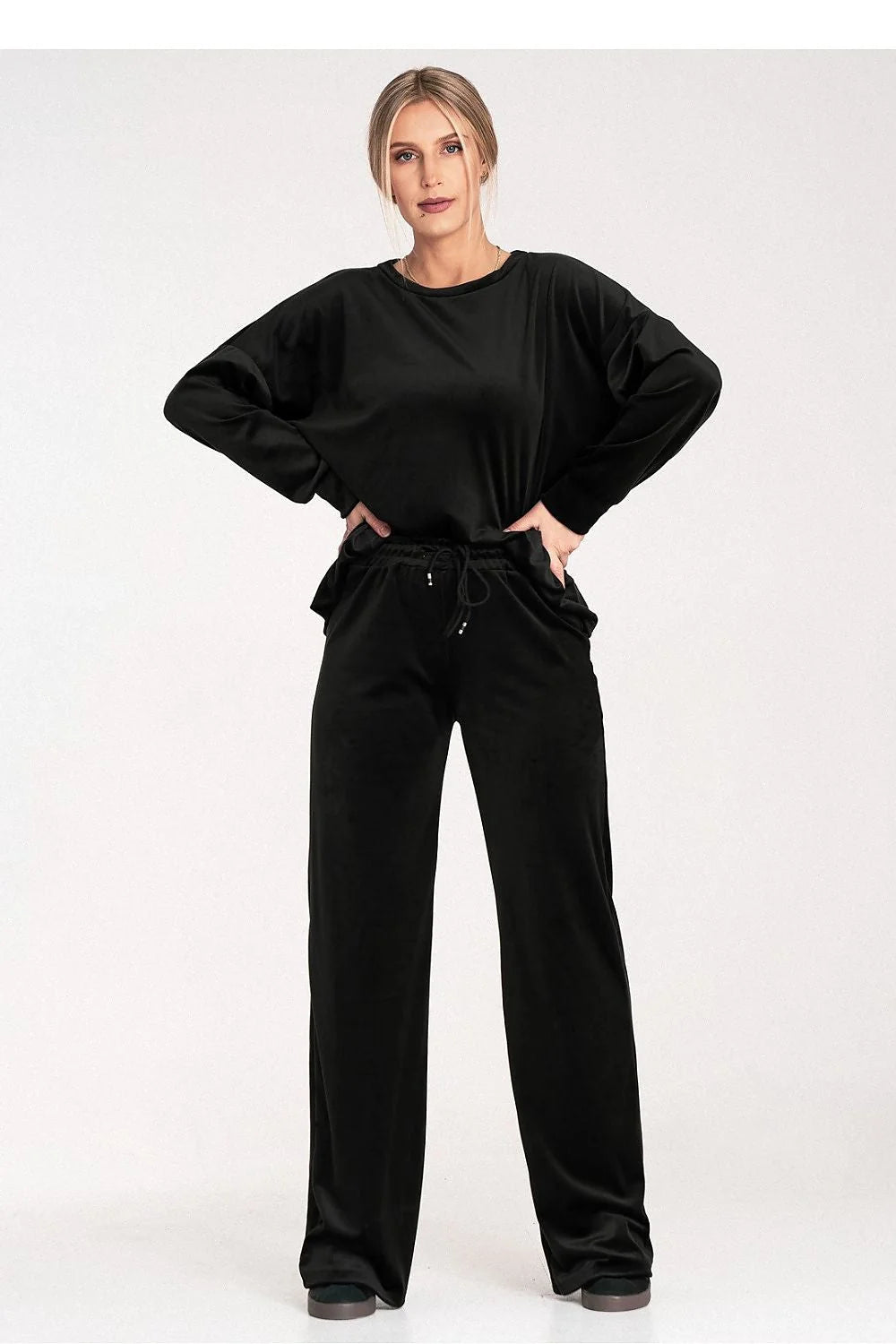 ensemble lounge femme velours noir satiné oversize manches longues pantalon large taille élastique cordon poches latérales longueur pleine cosy chic