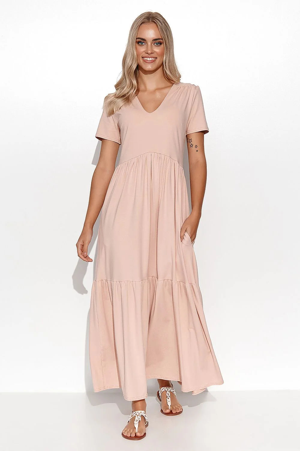 Robe de jour Makadamia longue manches courtes encolure en V tissu léger couleur rose pâle femme