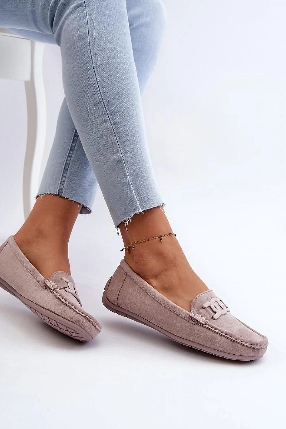 Mocassins élégants pour femmes en éco-suede rose pâle, style classique, coupe basse, semelle antidérapante, décoration en nœud, confort maximal