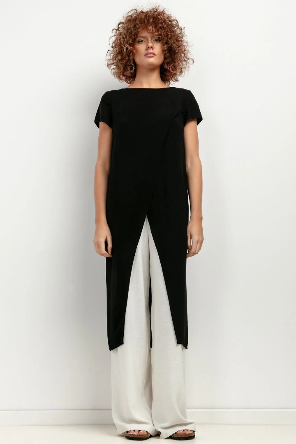 Tunique Tessita longue asymétrique noire matériaux légers viscose lin femmes été plage