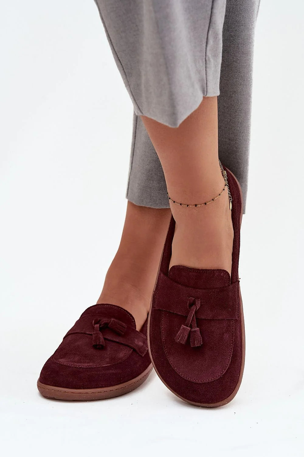 mocassins femme suède bordeaux pampilles bout arrondi surpiqûres semelle gomme marron slipon facile enfiler confortable quotidien bureau casual chic cuir