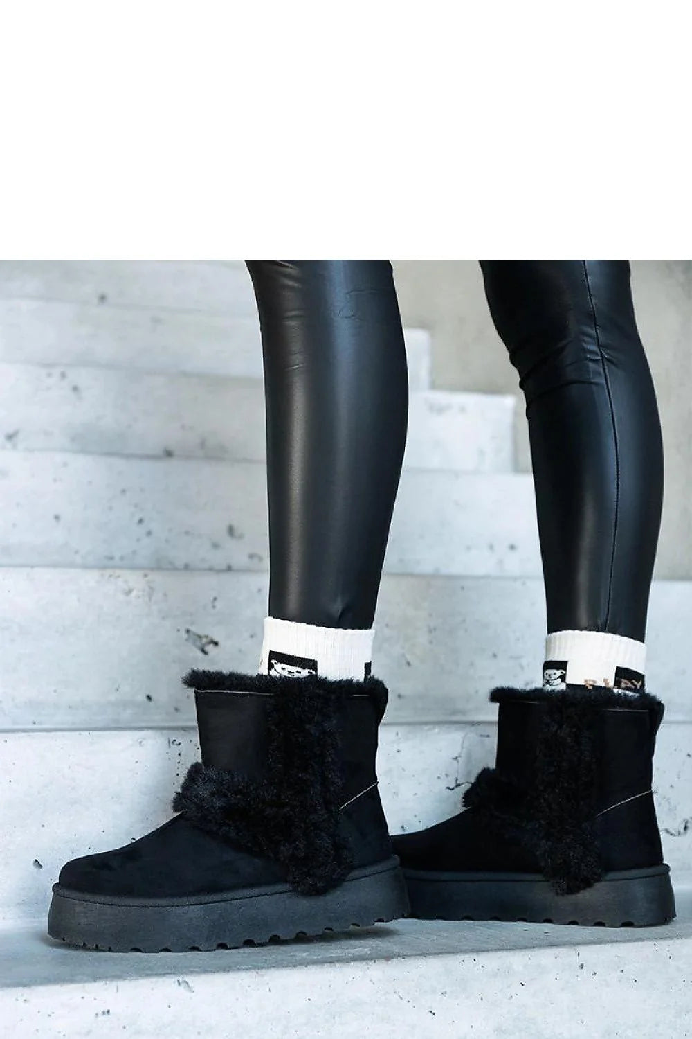 Bottes neige suède noir élégantes mi-mollet avec fausse fourrure confortables pour femmes modernes hiver